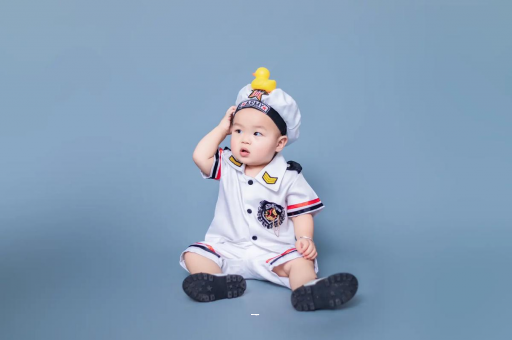 吐鲁番宝宝几个月攒肚子